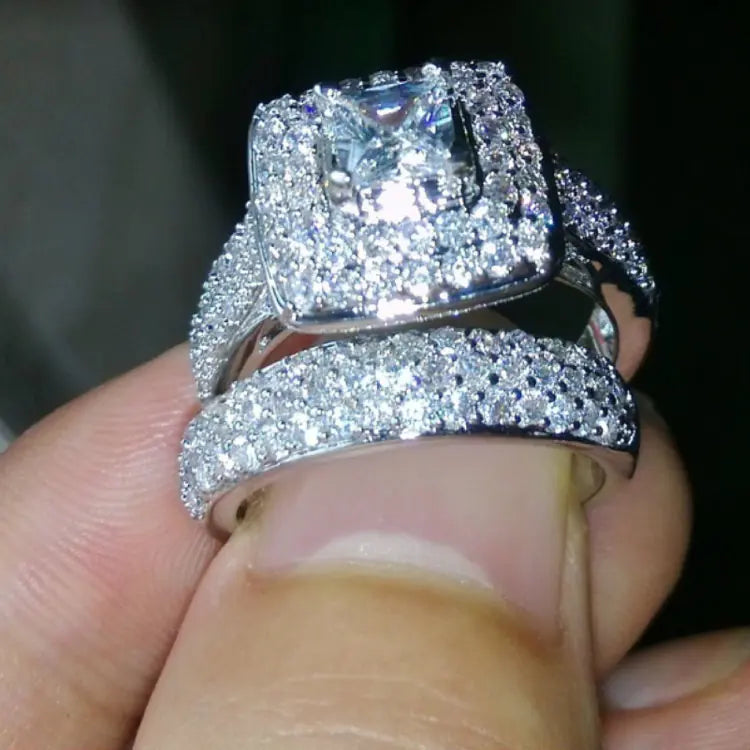 Couple Ring with White Zircon, Fashionable Women's Ring