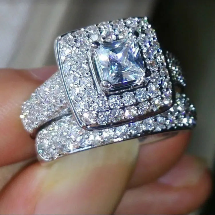 Couple Ring with White Zircon, Fashionable Women's Ring